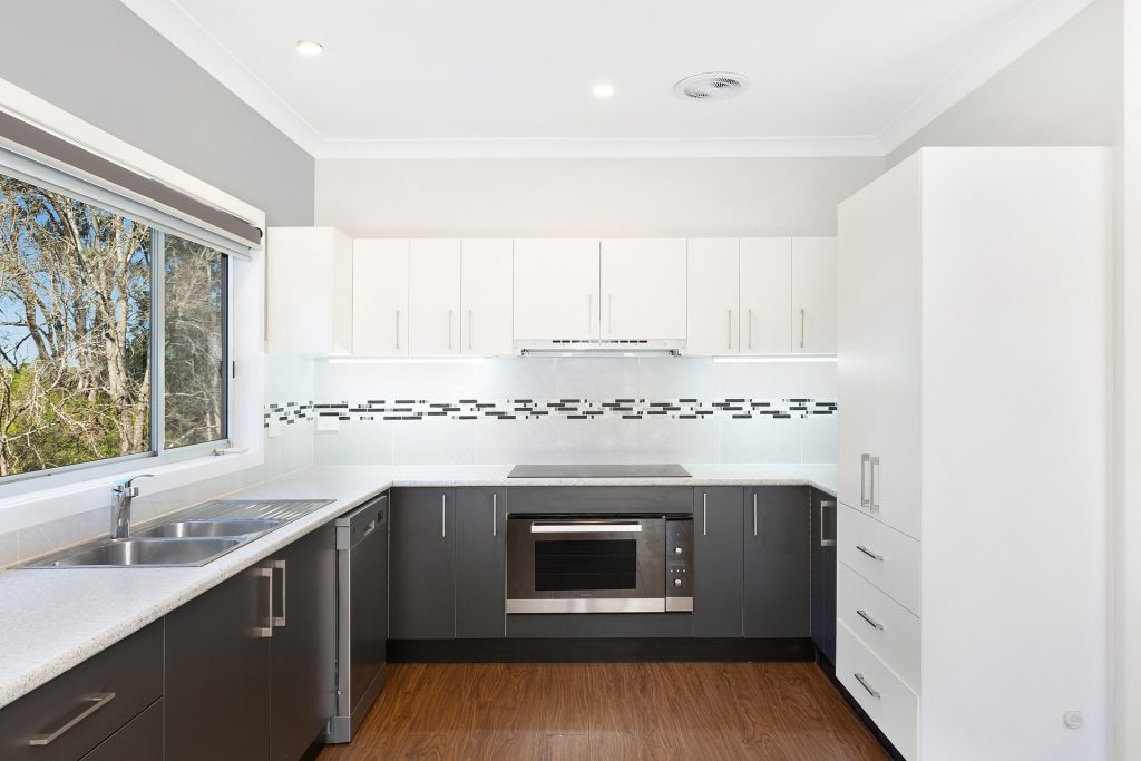 33 Heather Road, Winmalee NSW 2777 — photo 3