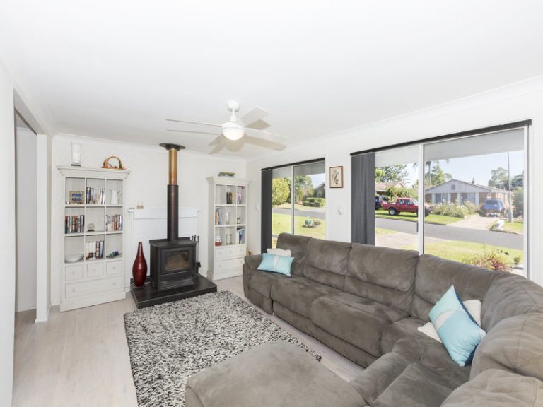 21 Pindari Street, Winmalee NSW 2777 — photo 2
