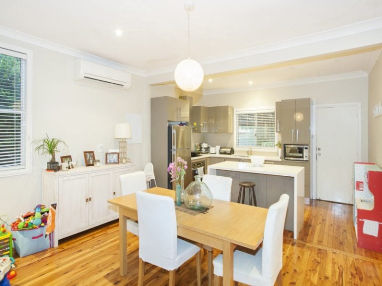 23 Lucinda Avenue, Springwood NSW 2777 — photo 2