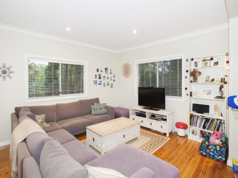 23 Lucinda Avenue, Springwood NSW 2777 — photo 3
