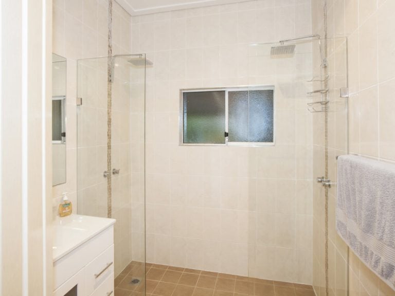 23 Lucinda Avenue, Springwood NSW 2777 — photo 6