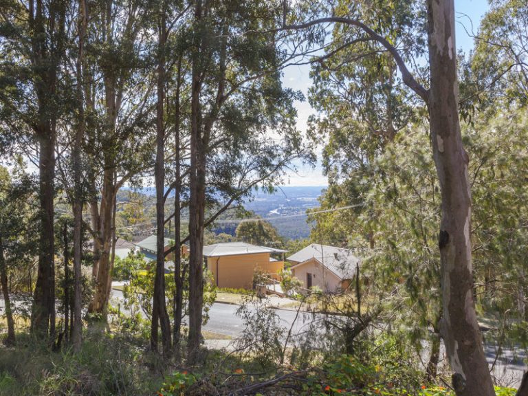 4 Roberts Parade, Hawkesbury Heights NSW 2777 — photo 11
