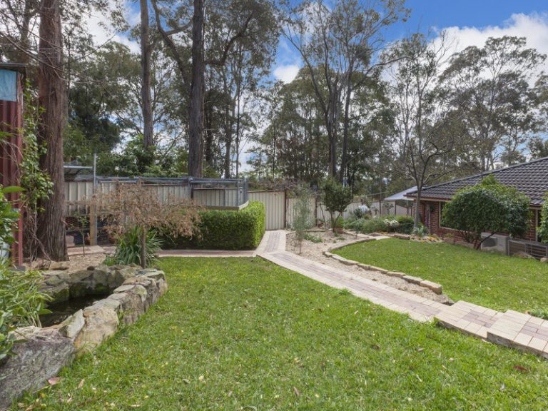 4 Roberts Parade, Hawkesbury Heights NSW 2777 — photo 9