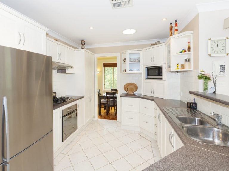 2 Piperita Place, Winmalee NSW 2777 — photo 4