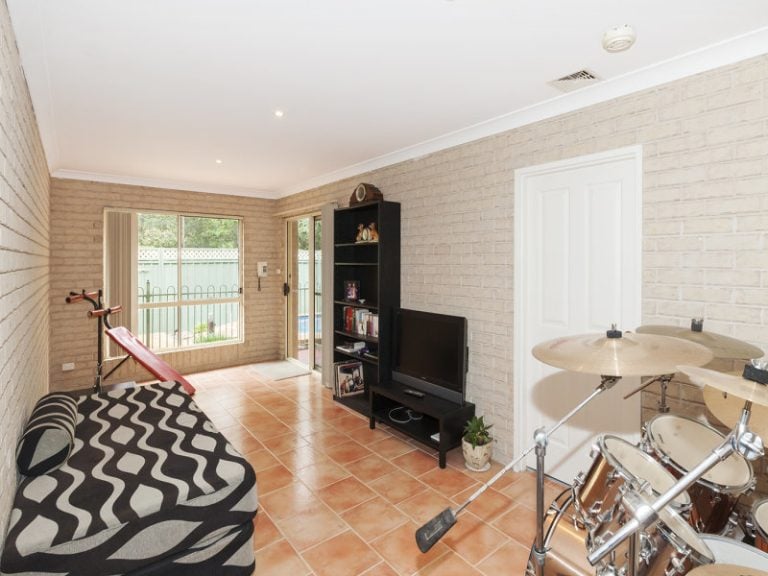 2 Piperita Place, Winmalee NSW 2777 — photo 8