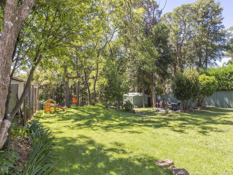 44 Russell Avenue, Valley Heights NSW 2777 — photo 11