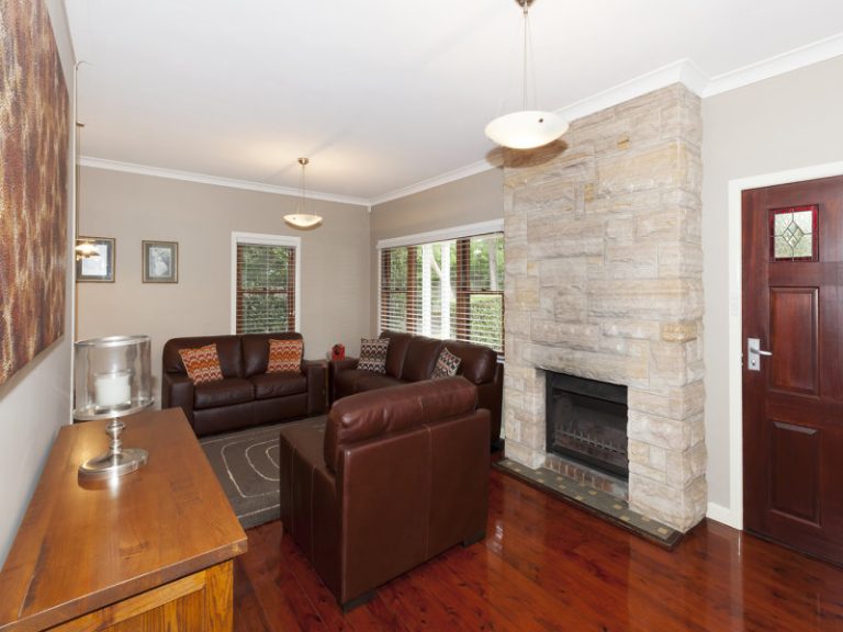 15 Hill Street, Glenbrook NSW 2773 — photo 2