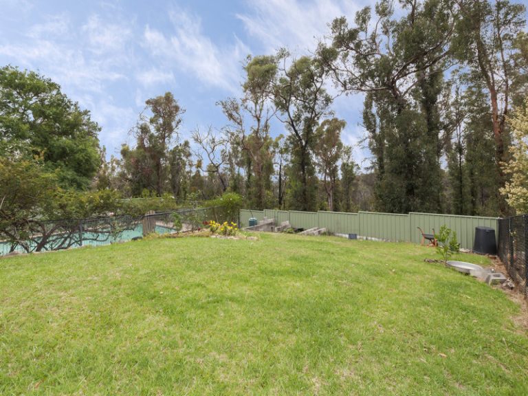 77 Buena Vista Road, Winmalee NSW 2777 — photo 10