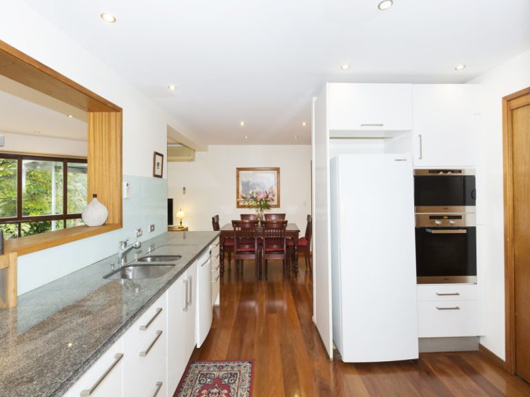 46 Davies Avenue, Springwood NSW 2777 — photo 4