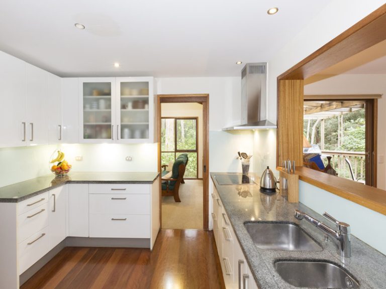 46 Davies Avenue, Springwood NSW 2777 — photo 5