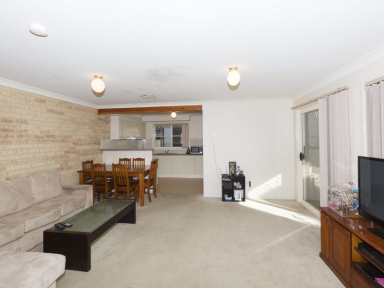 25/380 Glenmore Parkway, Glenmore Park NSW 2745 — photo 2