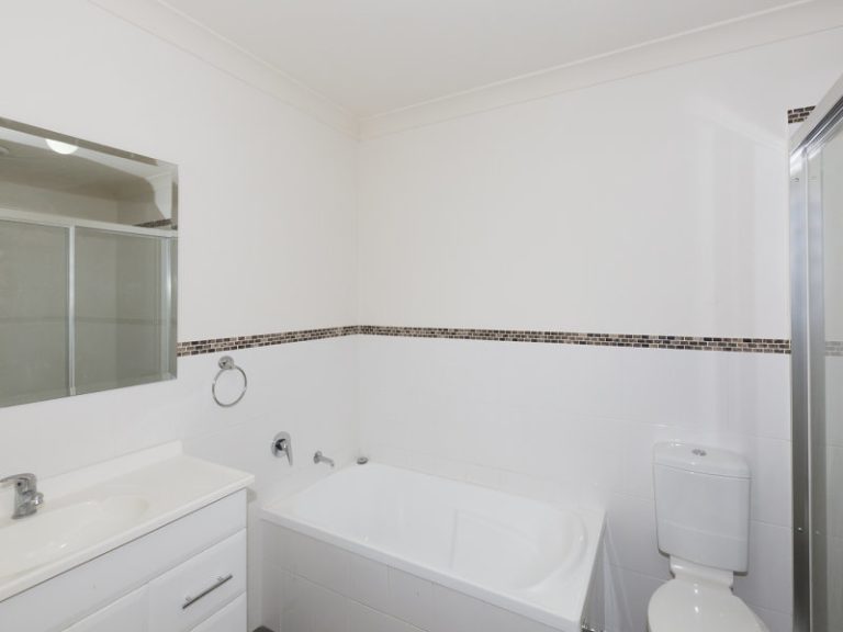 25/380 Glenmore Parkway, Glenmore Park NSW 2745 — photo 4