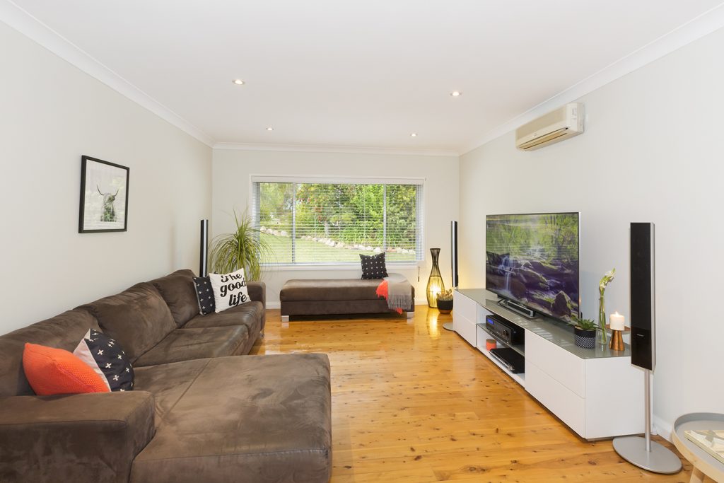35 Birdwood Avenue, Winmalee NSW 2777 — photo 2