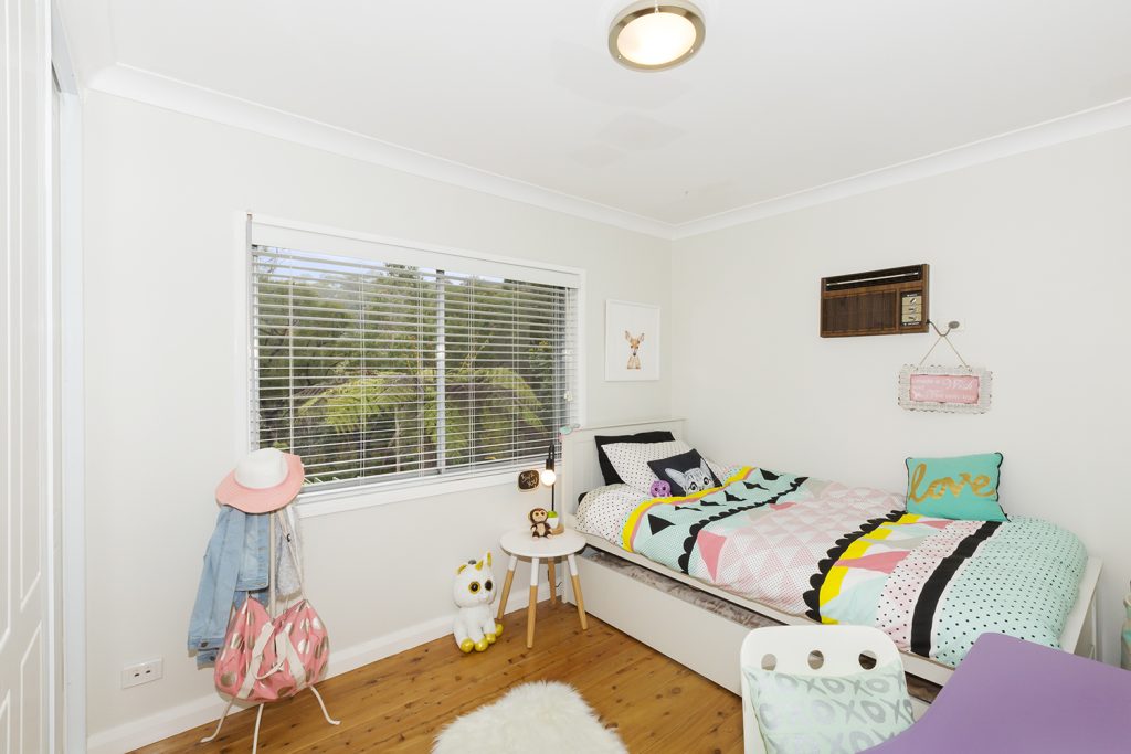 35 Birdwood Avenue, Winmalee NSW 2777 — photo 6