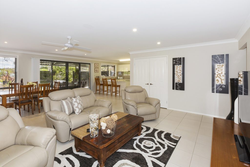 26 Railway Avenue, Faulconbridge NSW 2776 — photo 3