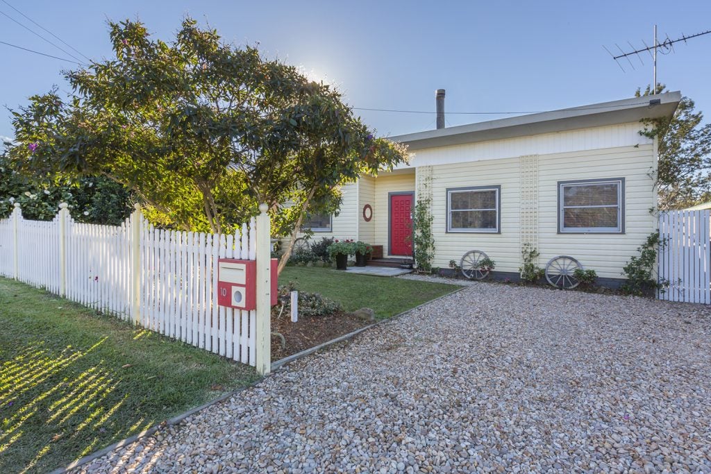 10 Spurwood Road, Warrimoo NSW 2774