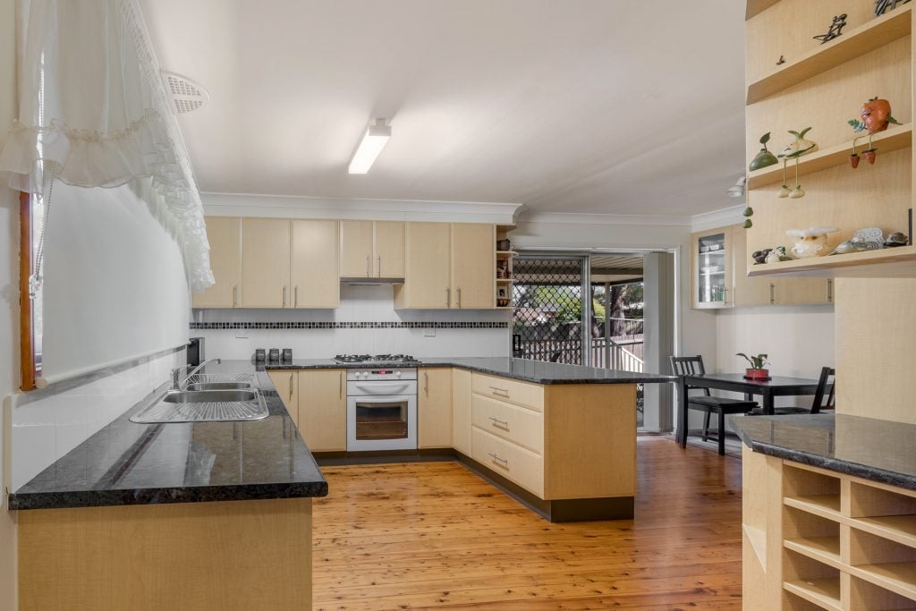 19 Sharwen Place, Blaxland NSW 2774 — photo 2