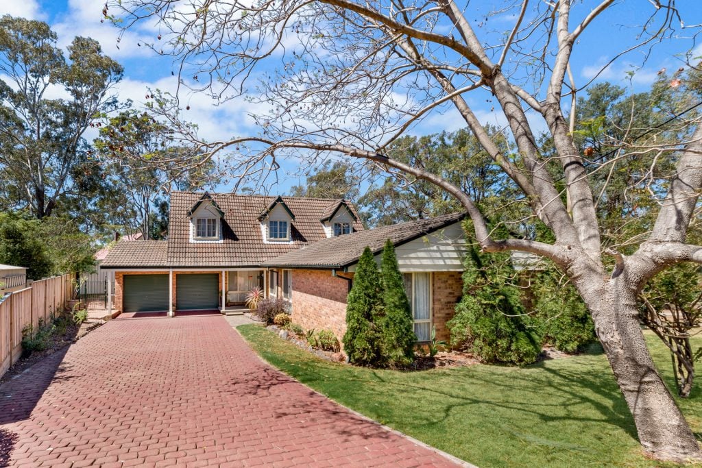19 Sharwen Place, Blaxland NSW 2774