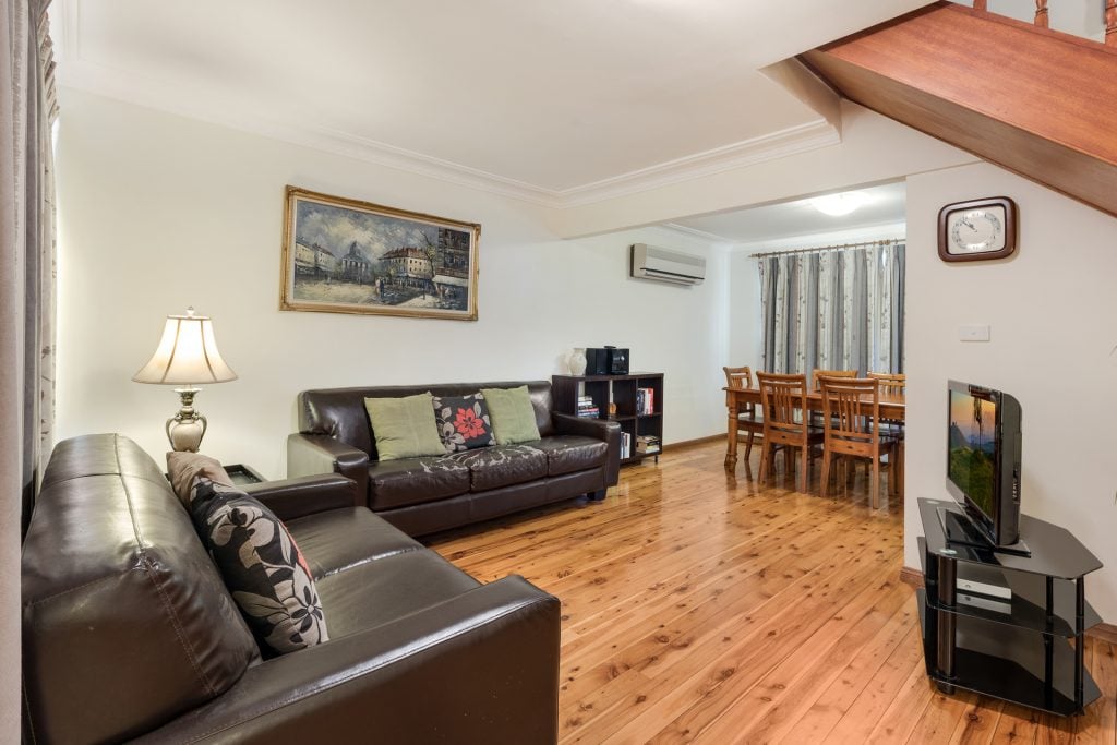 19 Sharwen Place, Blaxland NSW 2774 — photo 4