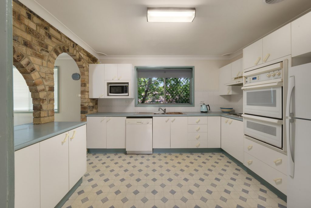 19 Western Avenue, Blaxland NSW 2774 — photo 4