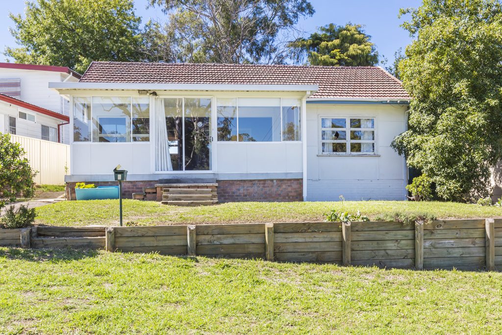 8 Moore Street, Blaxland NSW 2774