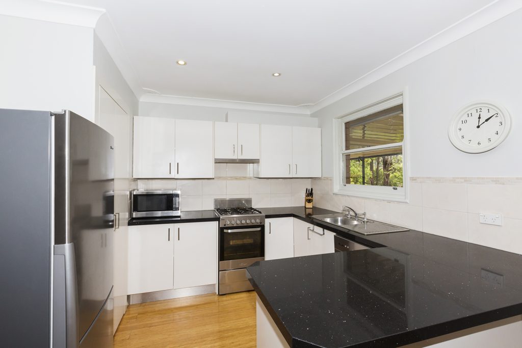 11 Paulwood Avenue, Winmalee NSW 2777 — photo 2