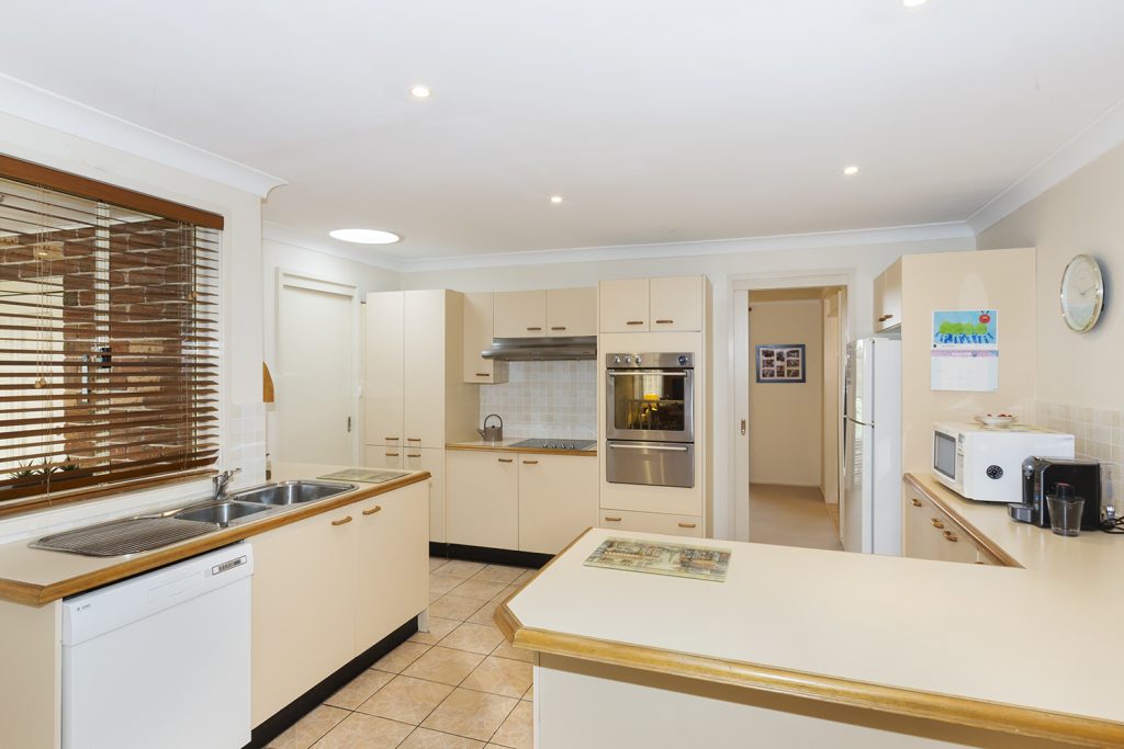 23 Uncle Wattleberry Crescent, Faulconbridge NSW 2776 — photo 4