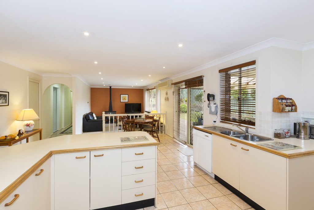 23 Uncle Wattleberry Crescent, Faulconbridge NSW 2776 — photo 5