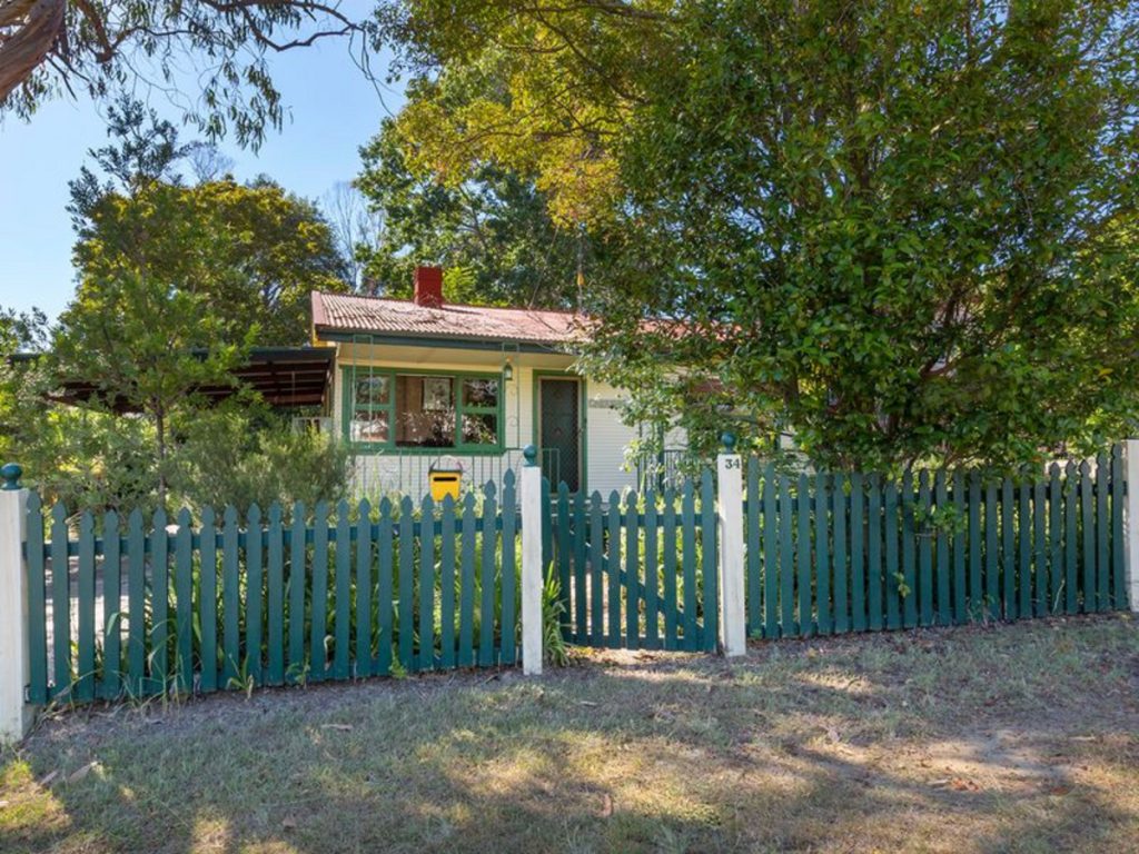 34 Glenbrook Road, Glenbrook NSW 2773
