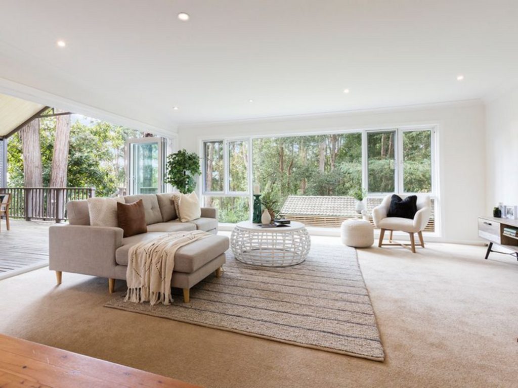 11 Lugano Avenue, Springwood NSW 2777 — photo 2
