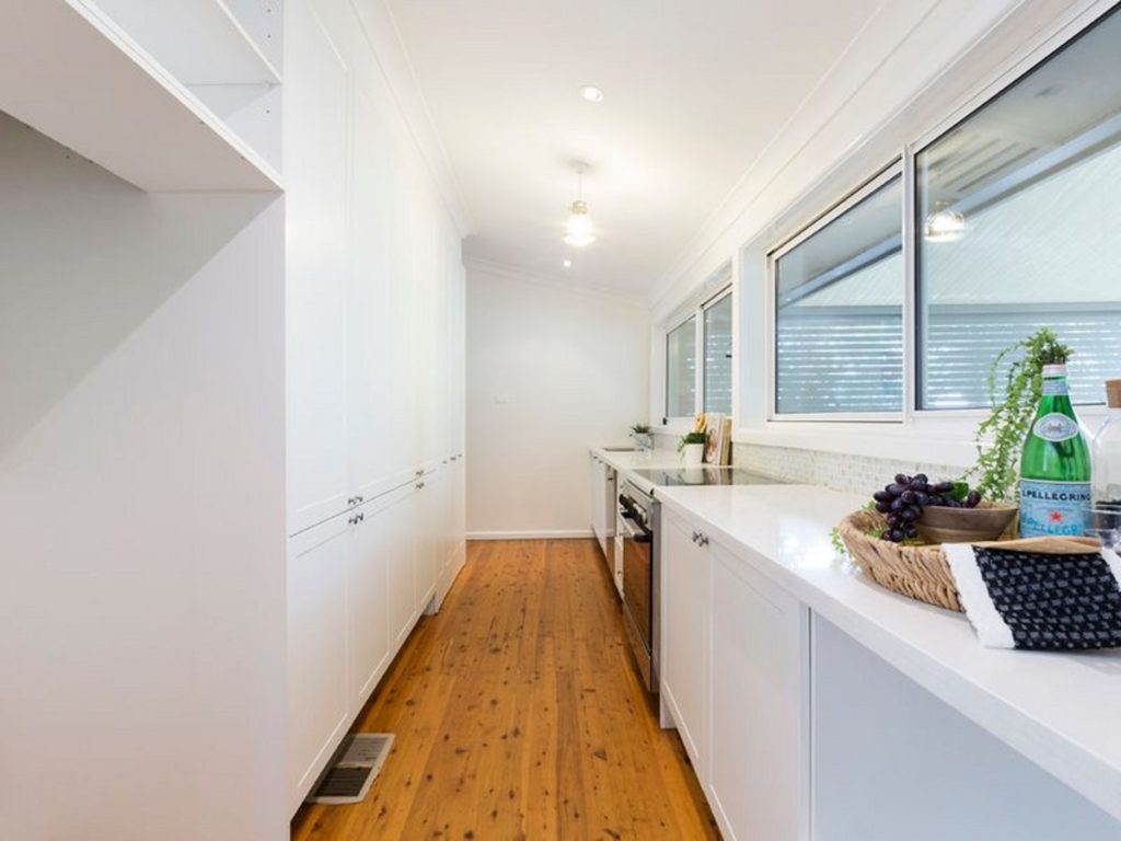 11 Lugano Avenue, Springwood NSW 2777 — photo 4