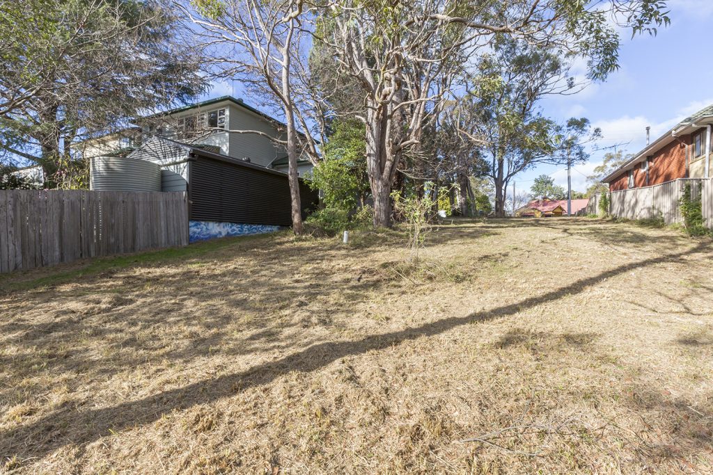 44 Plateau Road, Springwood NSW 2777 — photo 4