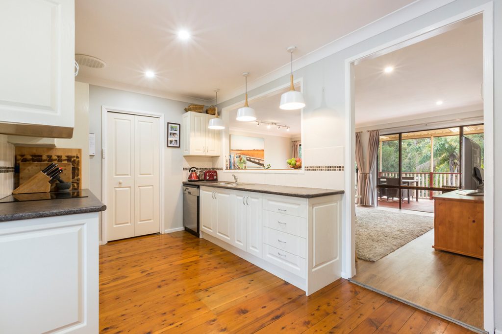 139 Russell Avenue, Valley Heights NSW 2777 — photo 3