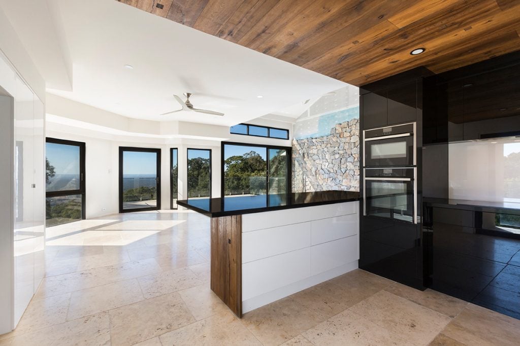 17 Roberts Parade, Hawkesbury Heights NSW 2777