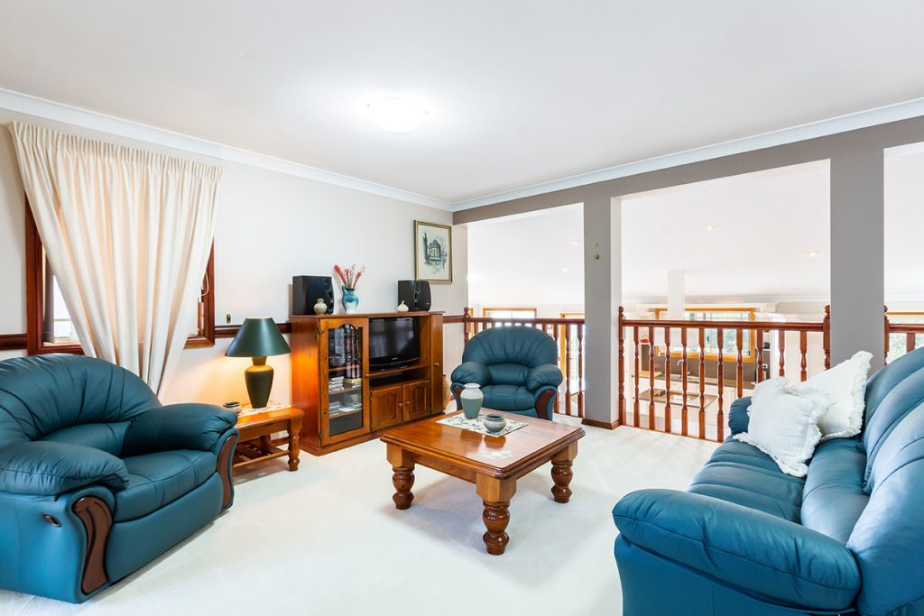 15 Roberts Parade, Hawkesbury Heights NSW 2777 — photo 4