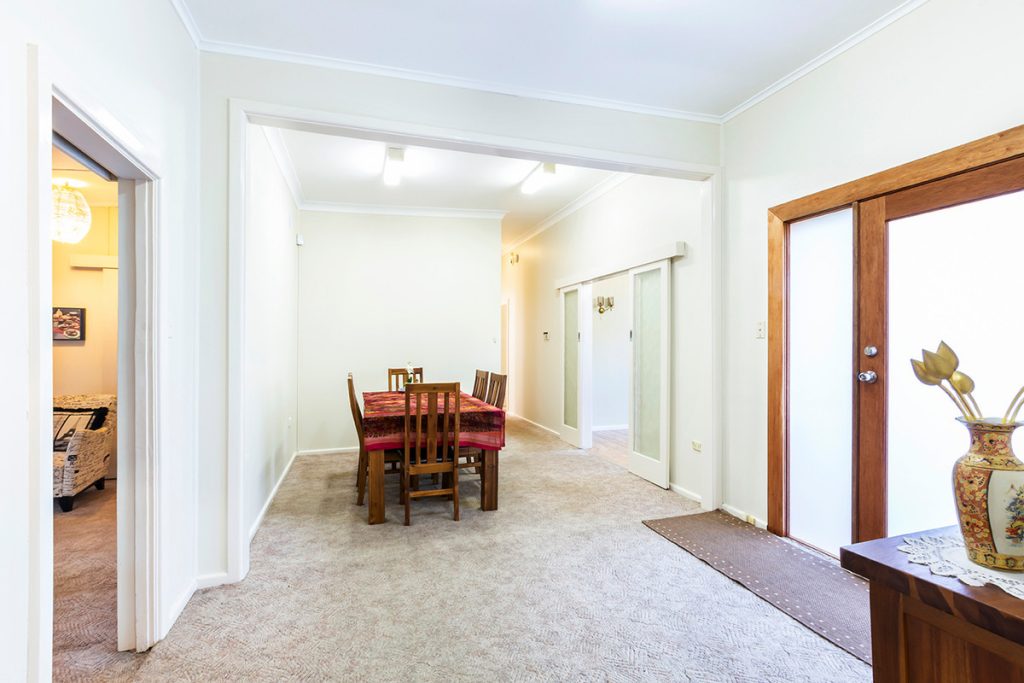 90 Hilda Street, Blaxland NSW 2774 — photo 2