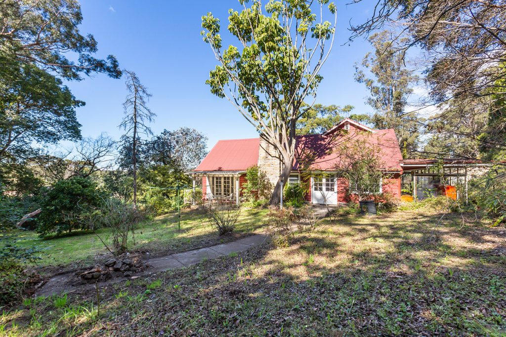 4 Valley Road, Springwood NSW 2777 — photo 14