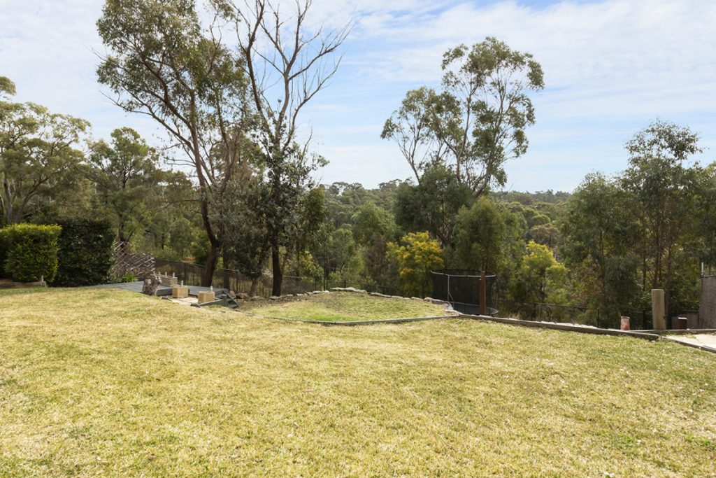 24 Cooroy Crescent, Yellow Rock NSW 2777 — photo 12