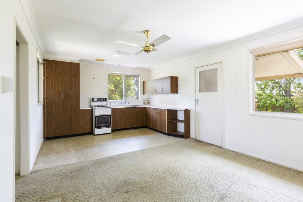 6 Pellion Street, Blaxland NSW 2774 — photo 2