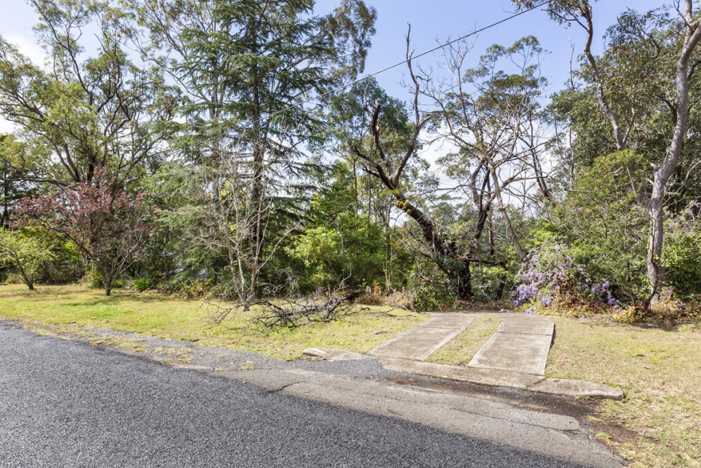 44 Davies Avenue, Springwood NSW 2777 — photo 2