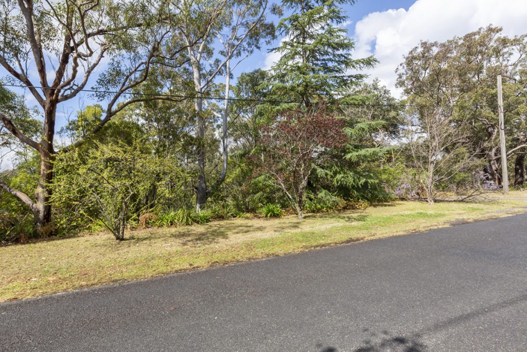 44 Davies Avenue, Springwood NSW 2777