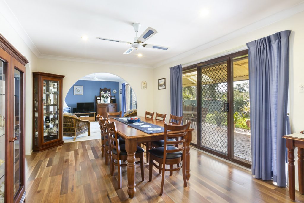 16 Chisholm Crescent, Blaxland NSW 2774 — photo 3