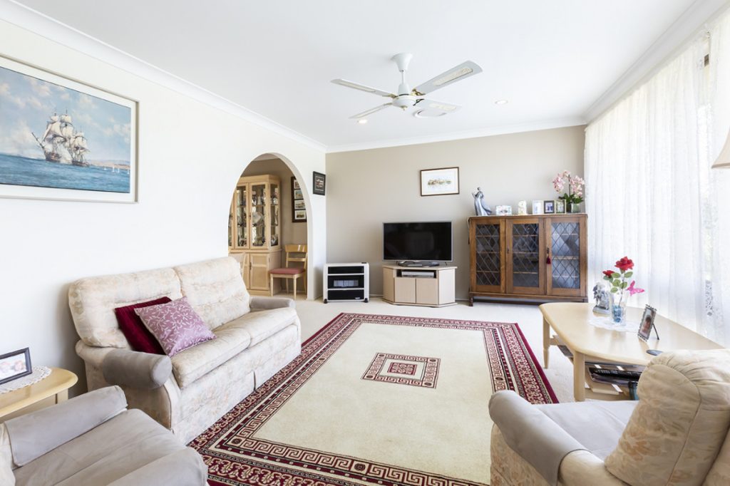 16 Chisholm Crescent, Blaxland NSW 2774 — photo 5