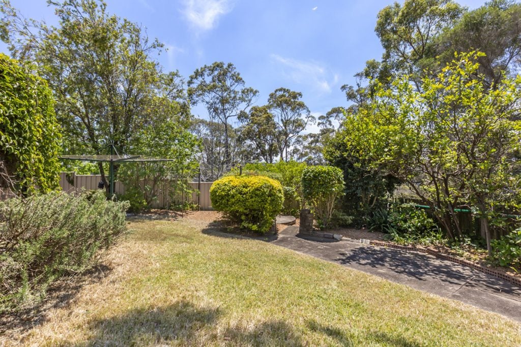 2 Nicole Place, Winmalee NSW 2777 — photo 11