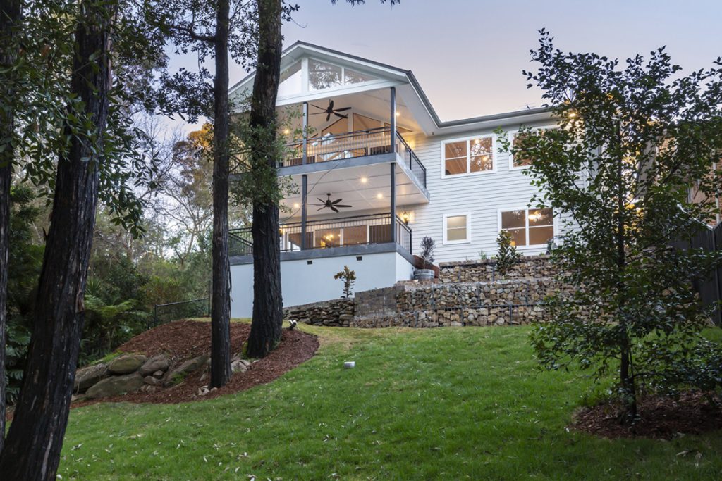 11 Sunny Ridge Road, Winmalee NSW 2777 — photo 2