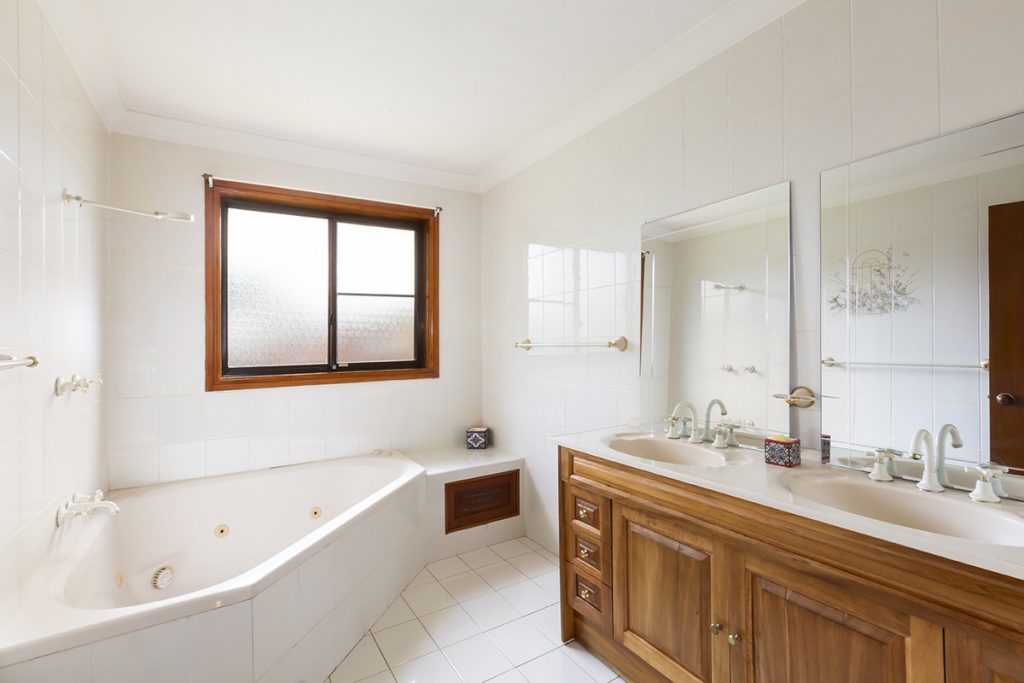 31 Douglas Street, Springwood NSW 2777 — photo 13