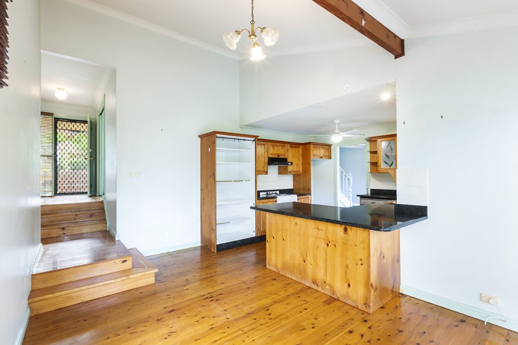 56 Bunnal Avenue, Winmalee NSW 2777 — photo 3