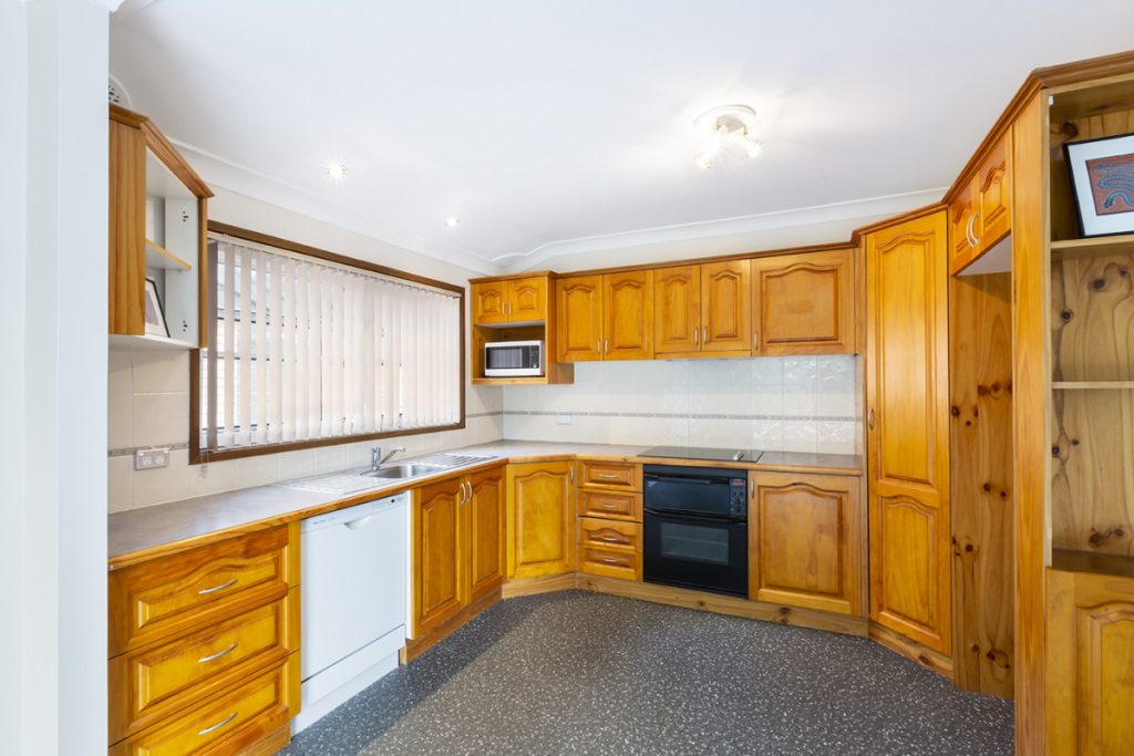 76 Muru Avenue, Winmalee NSW 2777 — photo 3