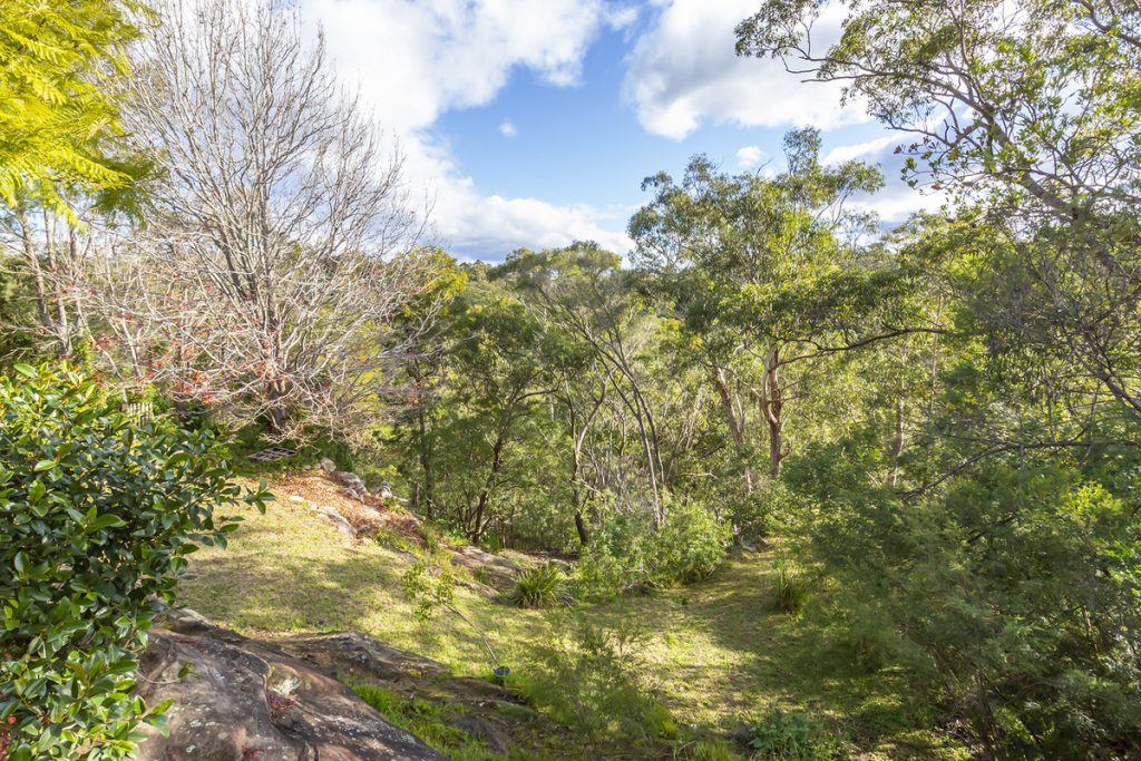 26 Meeks Crescent, Faulconbridge NSW 2776 — photo 13