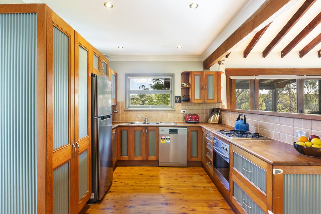 26 Meeks Crescent, Faulconbridge NSW 2776 — photo 4